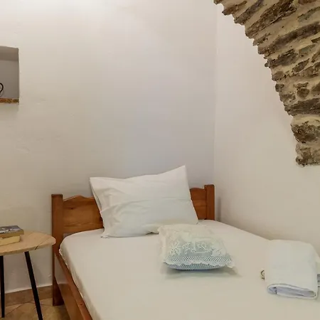 Holiday home Traditional House In Koronos