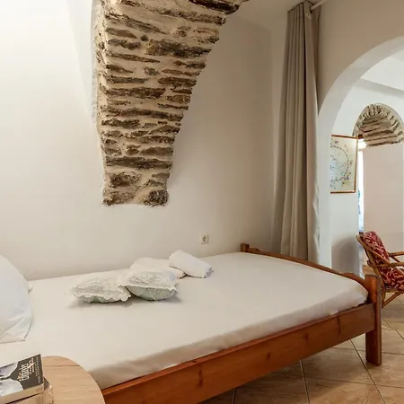 Traditional House In Holiday home Koronos
