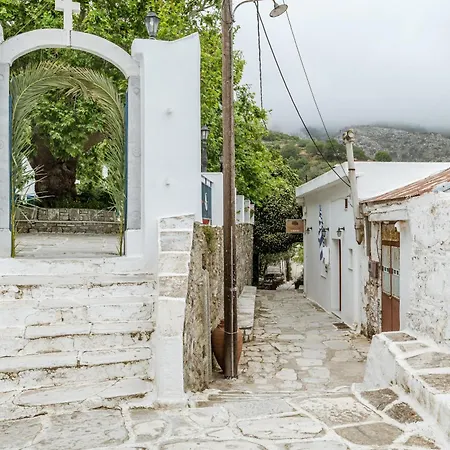 Traditional House In Holiday home *